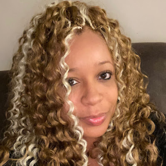 Meet your Posher, Theresa - Picture 1 of 1